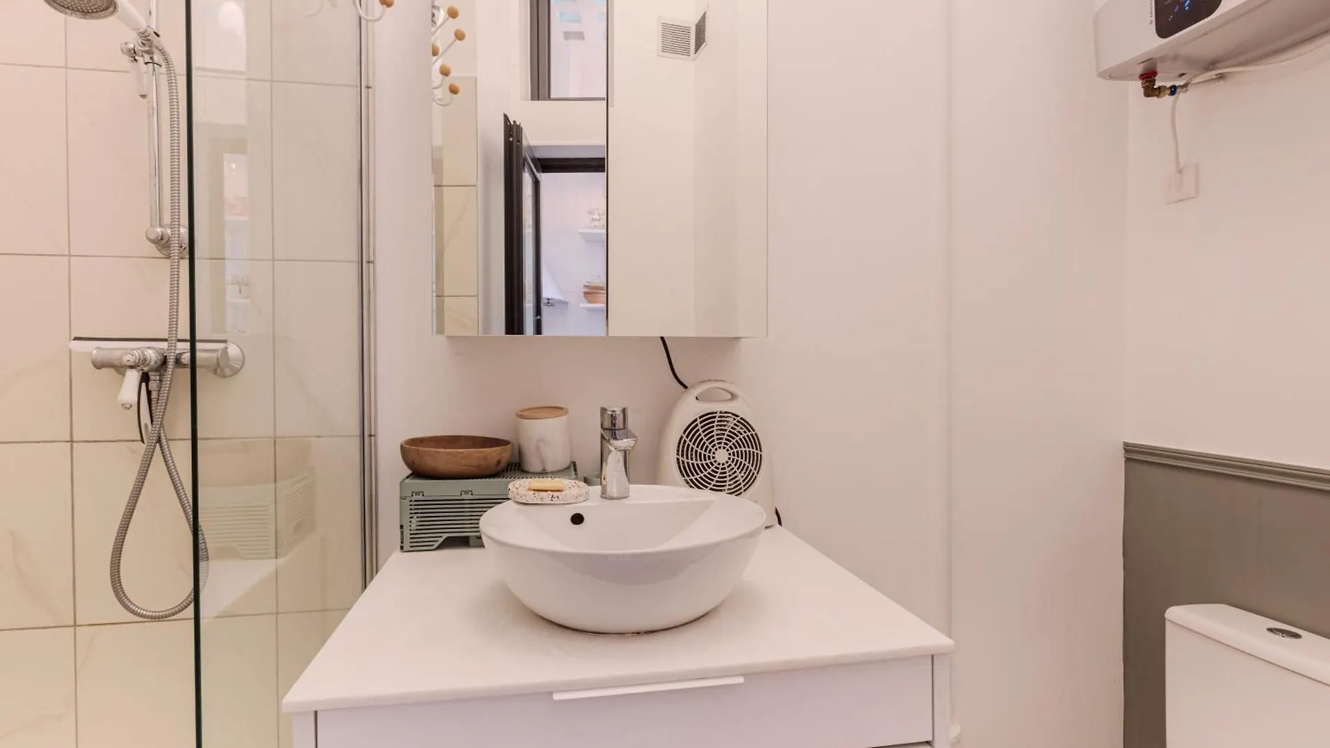 Evangile - Cosy Studio Avec Petite Cour Privee Paris