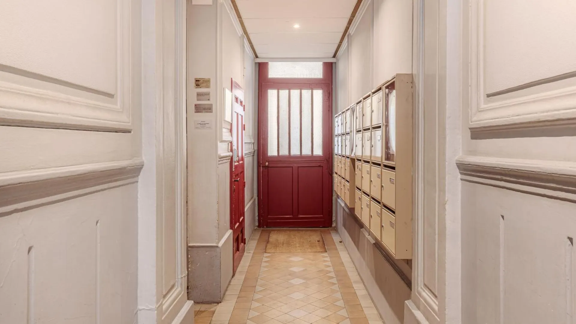 Evangile - Cosy Studio Avec Petite Cour Privee Paris