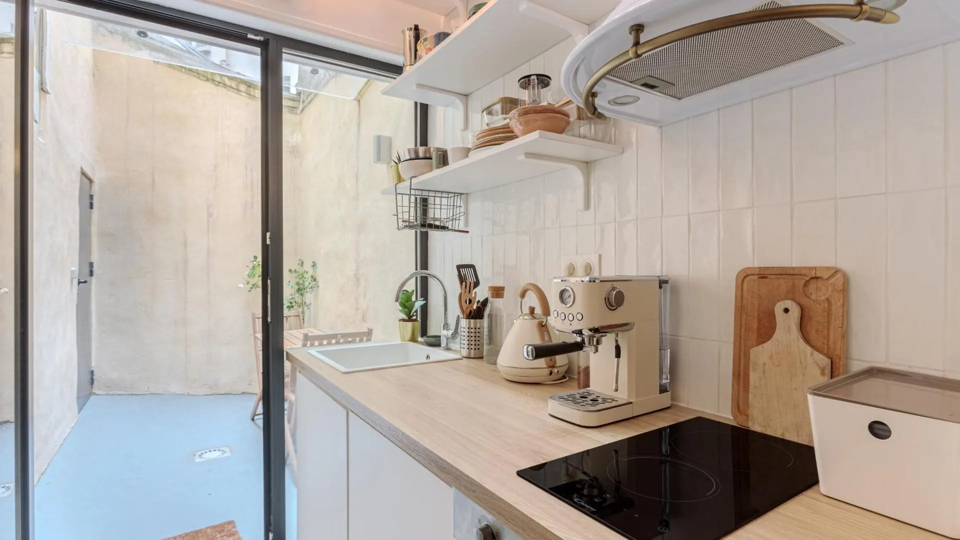 Evangile - Cosy Studio Avec Petite Cour Privee Paris 0*,